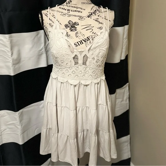 ZENANA: White Flowy Tank Top • Size: 2X • New without Tags - Picture 2 of 6